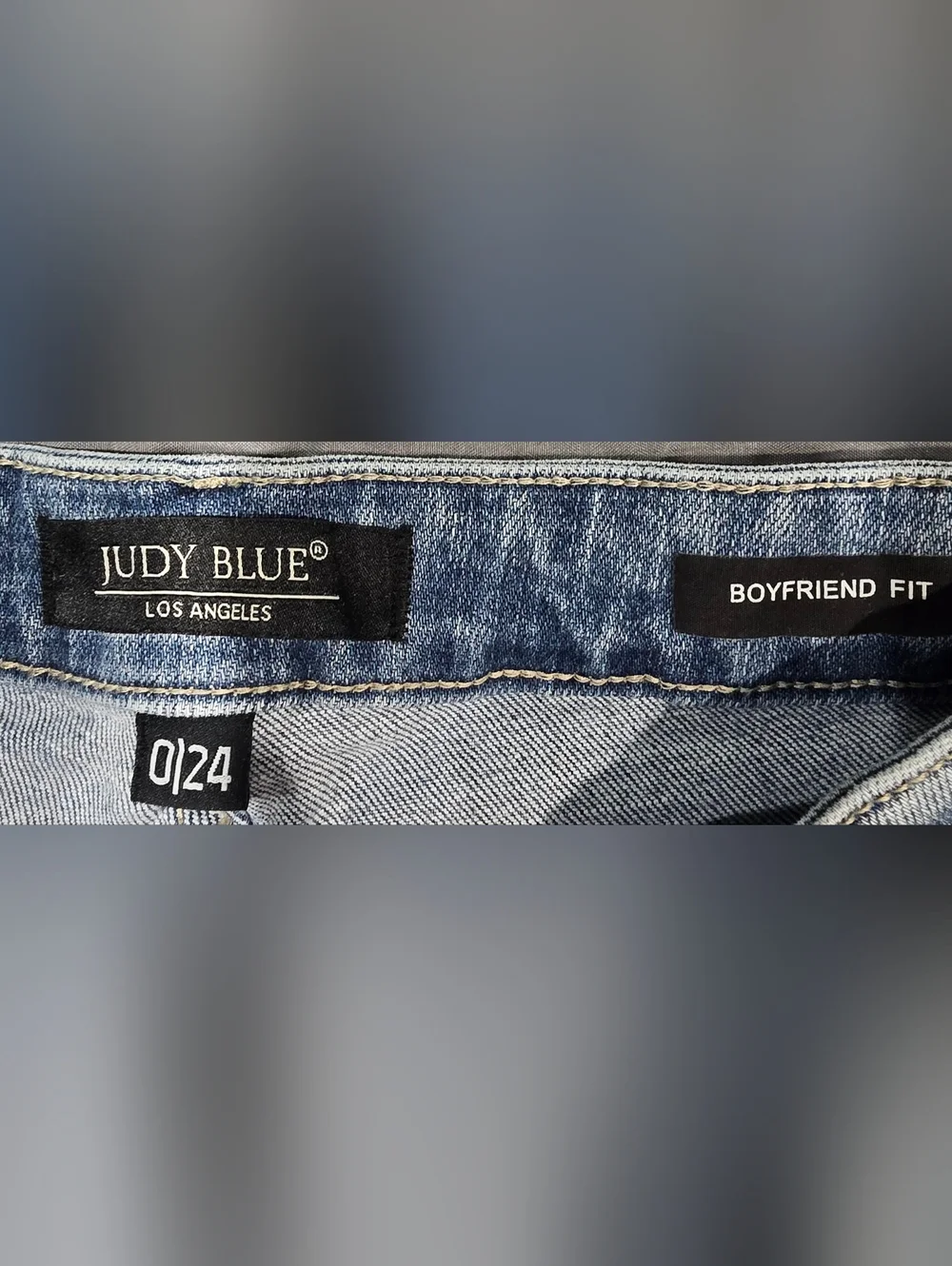 Judy Blue Star Crossed Midrise Distressed Boyfriend Fit Jeans Size 0/24 - Picture 6 of 7